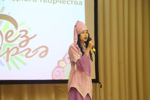В Нурлате проходит фестиваль детского народного творчества «Без бергэ»