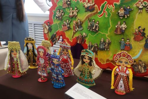 В Нурлате проходит фестиваль детского народного творчества «Без бергэ»