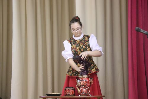 В Нурлате проходит фестиваль детского народного творчества «Без бергэ»