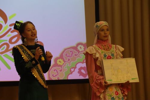 В Нурлате проходит фестиваль детского народного творчества «Без бергэ»