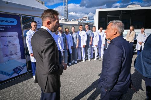 Единый стиль и комфорт: 10 тысяч медиков Татарстана получат новую форму в 2026 году