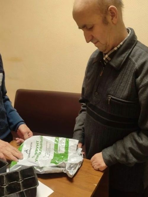 В Нурлатском доме престарелых стартовал весенний проект «Огород на подоконнике»