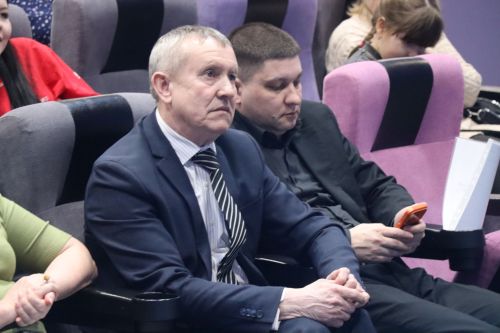 В Нурлате прошел благотворительный концерт в поддержку участников СВО «Время героев»