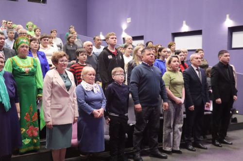 В Нурлате прошел благотворительный концерт в поддержку участников СВО «Время героев»