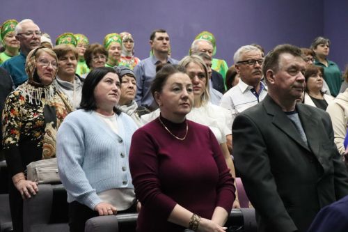 В Нурлате прошел благотворительный концерт в поддержку участников СВО «Время героев»