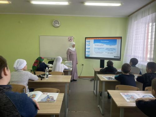 Нурлатта мәктәп укучылары өчен татар теле буенча түләүсез курслар башланып китте