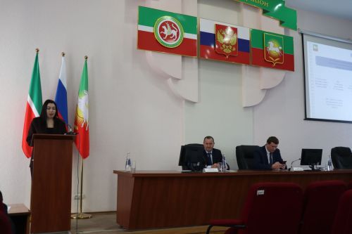 В Нурлатском районе обсудили усиление мер по противодействию коррупции
