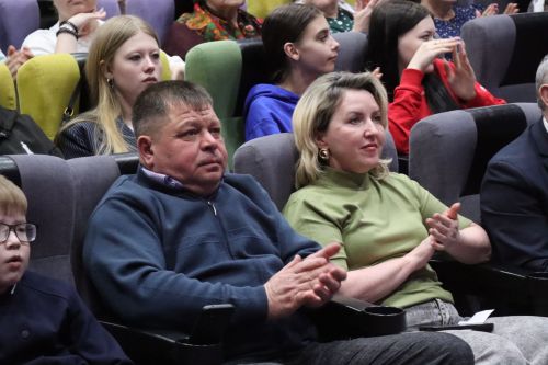 В Нурлате прошел благотворительный концерт в поддержку участников СВО «Время героев»