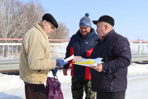В Якушкинском поселении Нурлатского района готовятся к паводку: чернение льда и круглосуточное дежурство