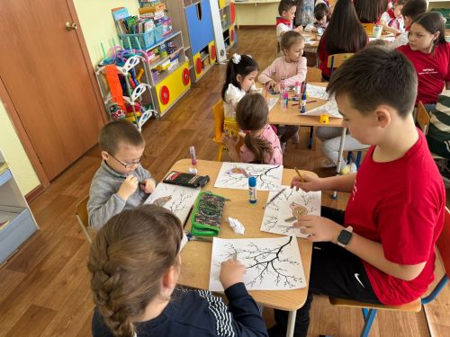 В «Светлячке» Нурлата поселились «Пернатые друзья»: дошколята учились добру у активистов