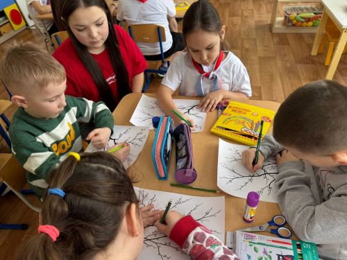 В «Светлячке» Нурлата поселились «Пернатые друзья»: дошколята учились добру у активистов