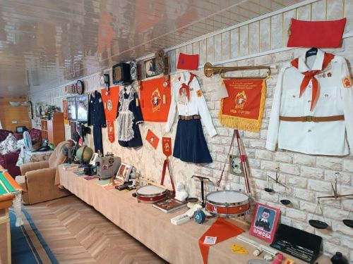 Живая история СССР: музей за коваными воротами Зиганшиных