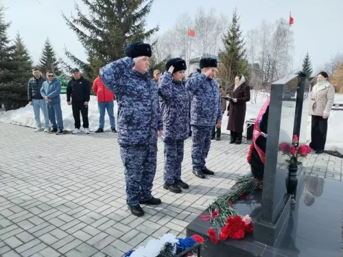 В Нурлате состоялся митинг по случаю Дня войск национальной гвардии РФ
