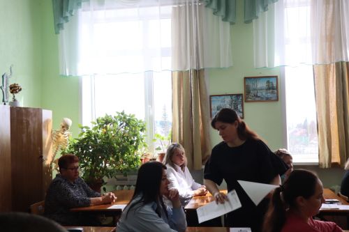 В Нурлате родители сели за парты: в районе прошла акция «Сдаем вместе. День сдачи ЕГЭ родителями»