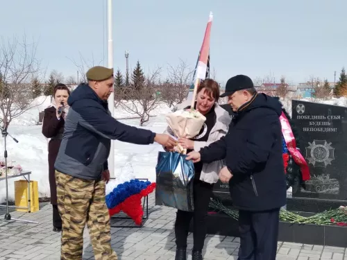 В Нурлате состоялся митинг по случаю Дня войск национальной гвардии РФ