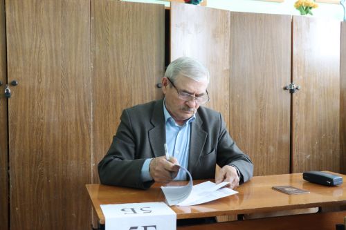 В Нурлате родители сели за парты: в районе прошла акция «Сдаем вместе. День сдачи ЕГЭ родителями»