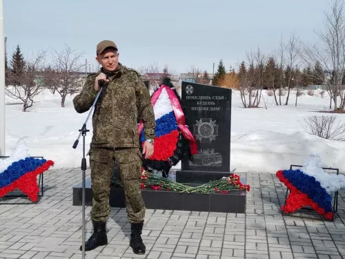 В Нурлате состоялся митинг по случаю Дня войск национальной гвардии РФ