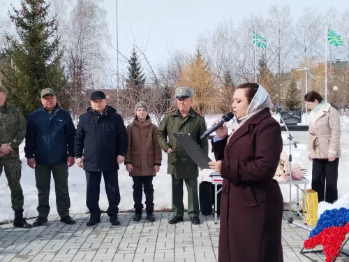 В Нурлате состоялся митинг по случаю Дня войск национальной гвардии РФ