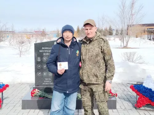 В Нурлате состоялся митинг по случаю Дня войск национальной гвардии РФ