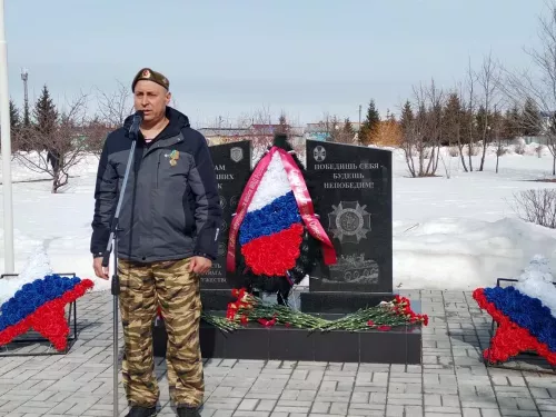 В Нурлате состоялся митинг по случаю Дня войск национальной гвардии РФ