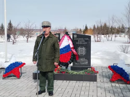 В Нурлате состоялся митинг по случаю Дня войск национальной гвардии РФ