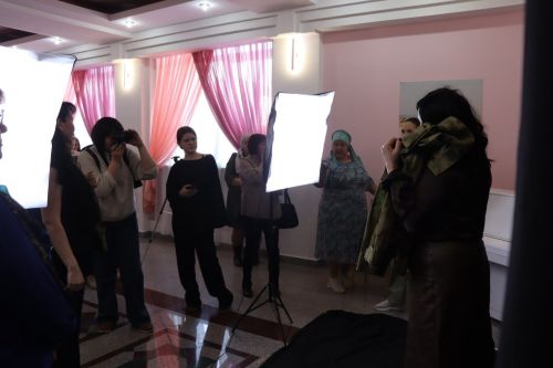 В Нурлате для родителей, жен, детей героев проходит фотосессия