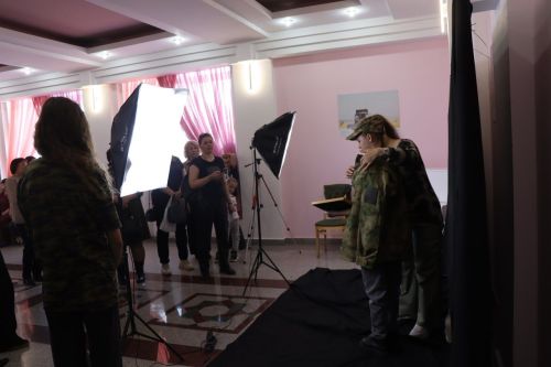 В Нурлате для родителей, жен, детей героев проходит фотосессия