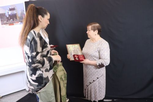 В Нурлате для родителей, жен, детей героев проходит фотосессия