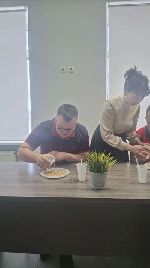 В «Гранях» расцвела «Зелёная лаборатория»: особенные ребята из клуба «Нурлы гаиля» осваивают секреты садоводства