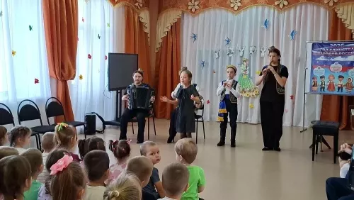 Музыкальная сказка в детском саду «Солнышко»: визит юных талантов