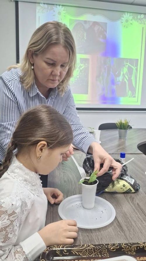 В «Гранях» расцвела «Зелёная лаборатория»: особенные ребята из клуба «Нурлы гаиля» осваивают секреты садоводства