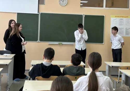 Из первых рук: воспитатели детского сада «Родничок» провели профпробы в школе №1 города Нурлат