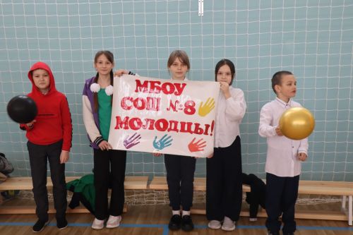 Депутат Госдумы Олег Морозов оценил спортзал школы и производство сыра в Нурлате