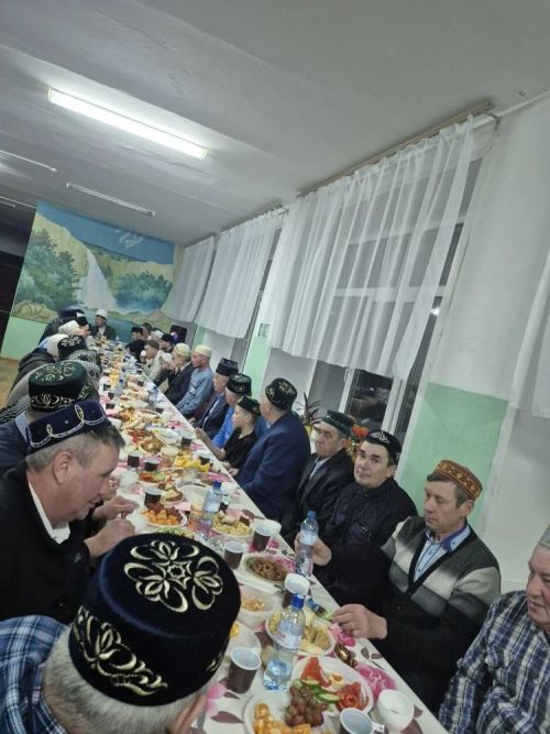 В селе Степное Озеро прошел очередной коллективный ифтар