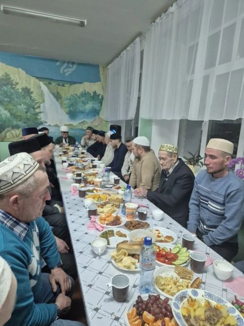 В селе Степное Озеро прошел очередной коллективный ифтар