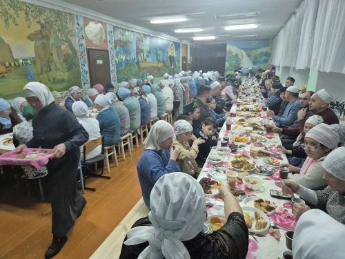 В селе Степное Озеро прошел очередной коллективный ифтар
