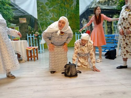 Триумф сельской сцены: Степноозерский татарский народный театр покоряет сердца соседей