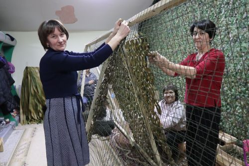 Невидимая броня из добрых рук: как в Нурлате плетут сети для спасения жизней