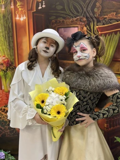 В ДШИ «Сэлэт» прошла премьера спектакля «Кошкин дом»