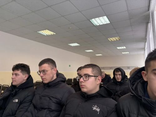 Студенты Нурлатского техникума поближе познакомились с транспортным предприятием