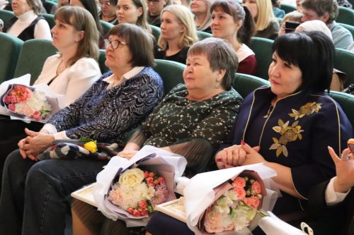 Праздник весны, красоты и материнства: в Нурлате прошло торжество в честь 8 Марта (+ фоторепортаж)