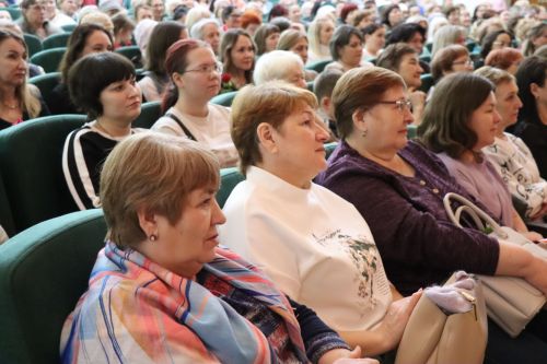 Праздник весны, красоты и материнства: в Нурлате прошло торжество в честь 8 Марта (+ фоторепортаж)
