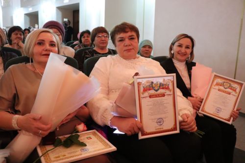Праздник весны, красоты и материнства: в Нурлате прошло торжество в честь 8 Марта (+ фоторепортаж)