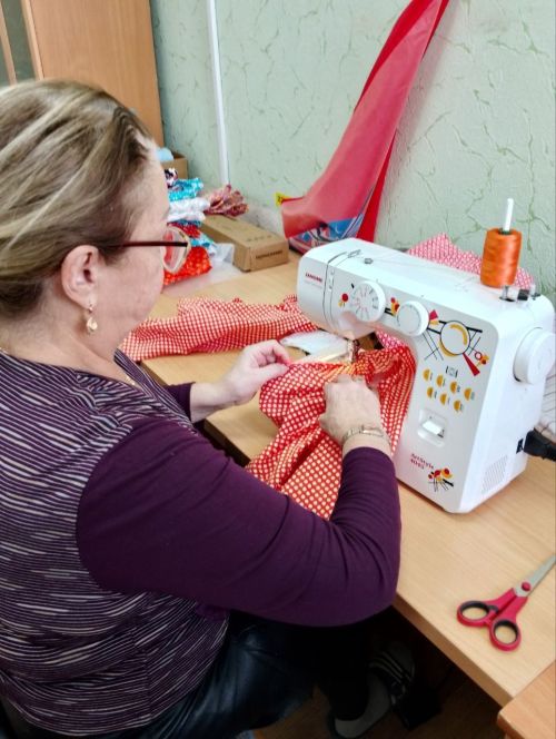Тепло материнских рук для солдата: как в Нурлате плетут сеть добра