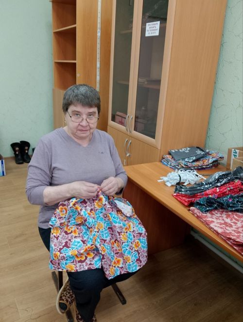 Тепло материнских рук для солдата: как в Нурлате плетут сеть добра