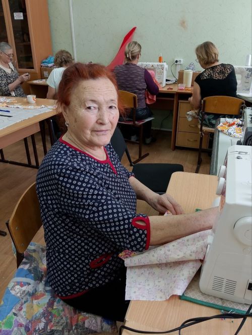 Тепло материнских рук для солдата: как в Нурлате плетут сеть добра