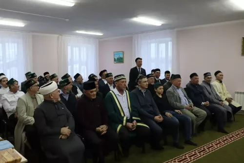 В Нурлате состоялся благотворительный ифтар главы района