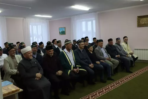 В Нурлате состоялся благотворительный ифтар главы района