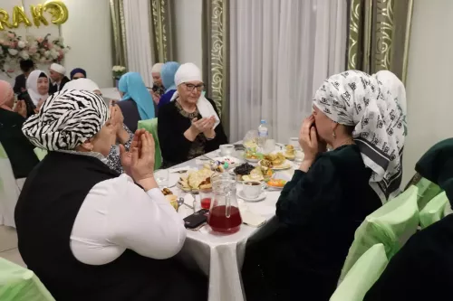 В Нурлате состоялся благотворительный ифтар главы района