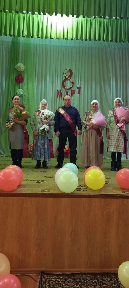 В деревне Бикулово чествовали лучших женщин и назвали «Мужчину года»